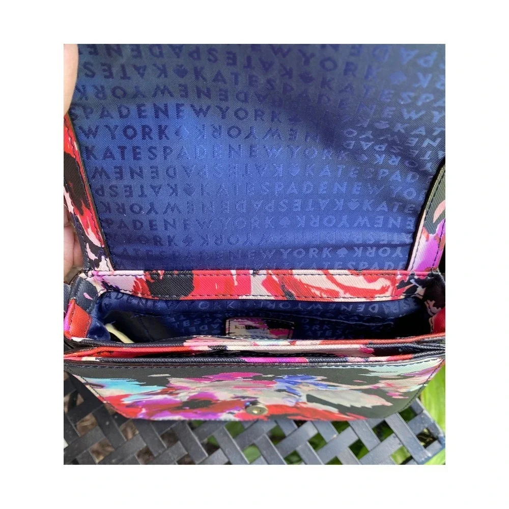 Kate Spade Laurel Way Carsen Blurry Floral Crossbody Saffiano Leather Bag‎